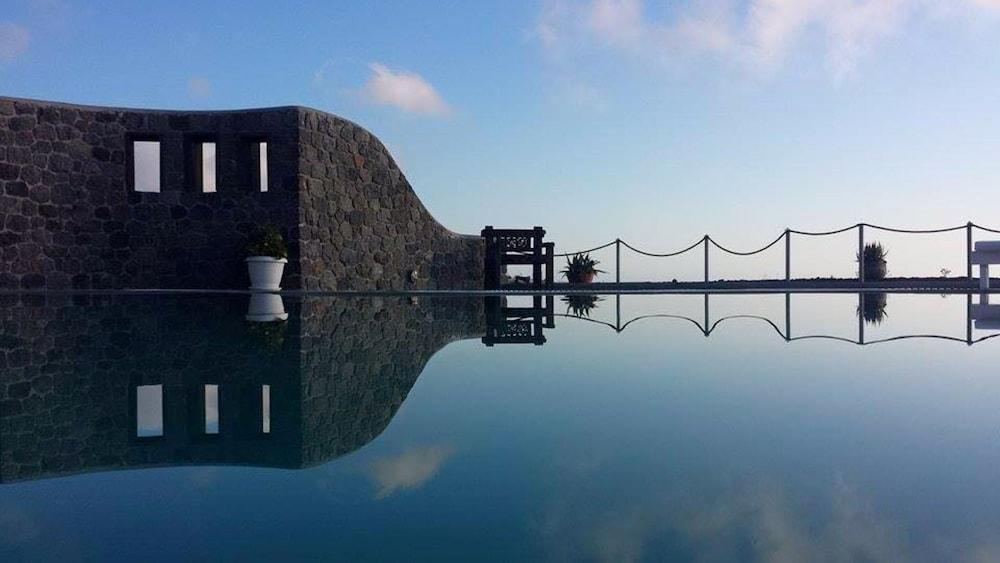 Thea Luxury Resort Fira  Exterior photo